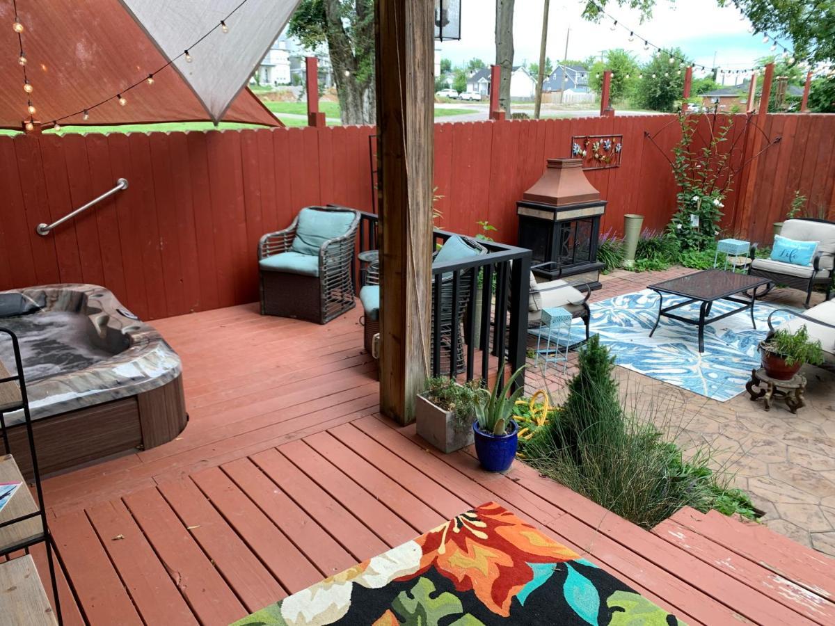Vacation Home 5 Mins To Down Town 2 Bedrooms 2 Baths Garden Area Hot Tub Nashville Ngoại thất bức ảnh